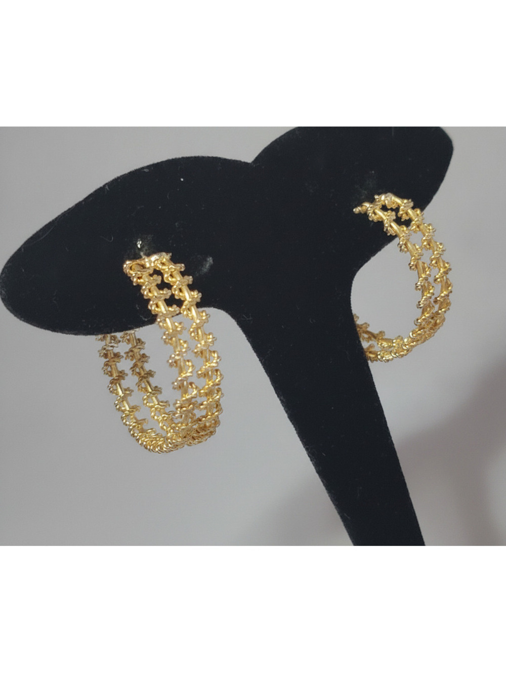 Vintage Pierced Earrings, Double Hoops, Gold-tone Self-Closing Retro wp-3